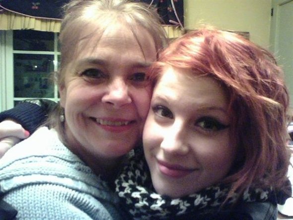 Hayleyand her mom.jpg